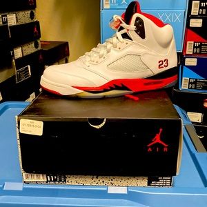 Air Jordan retro 5 Fire Red (2013)